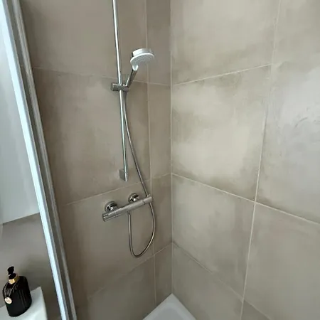 Moderne Mit Grosser Dachterasse